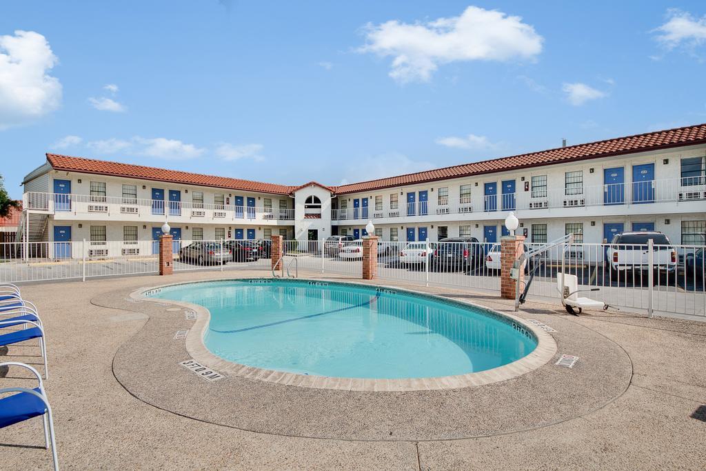 Americas Best Value Inn San Antonio Extérieur photo