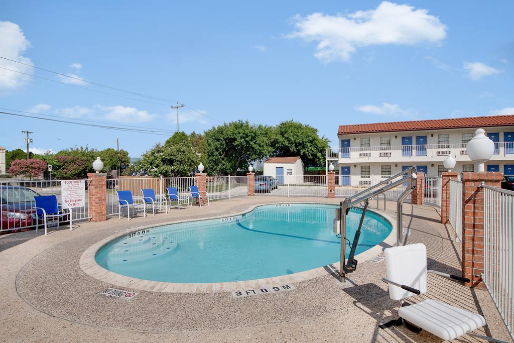 Americas Best Value Inn San Antonio Extérieur photo