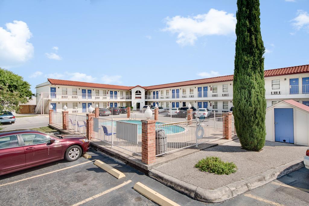 Americas Best Value Inn San Antonio Extérieur photo